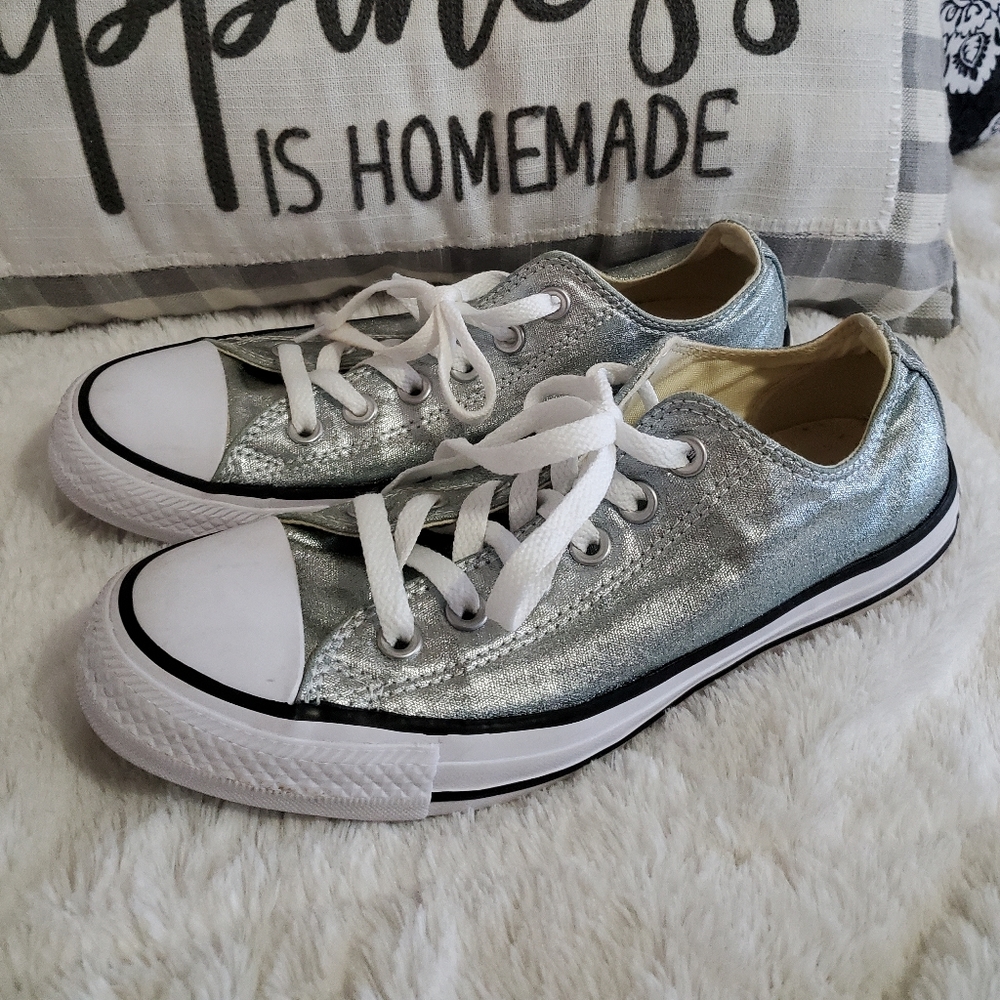 Silver Converse 7.5